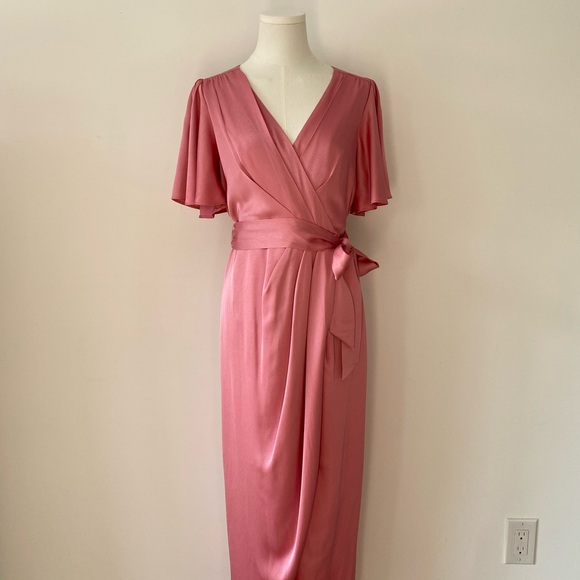 Ever New Dresses & Skirts - Ever New Flutter Sleeve Midi Dress